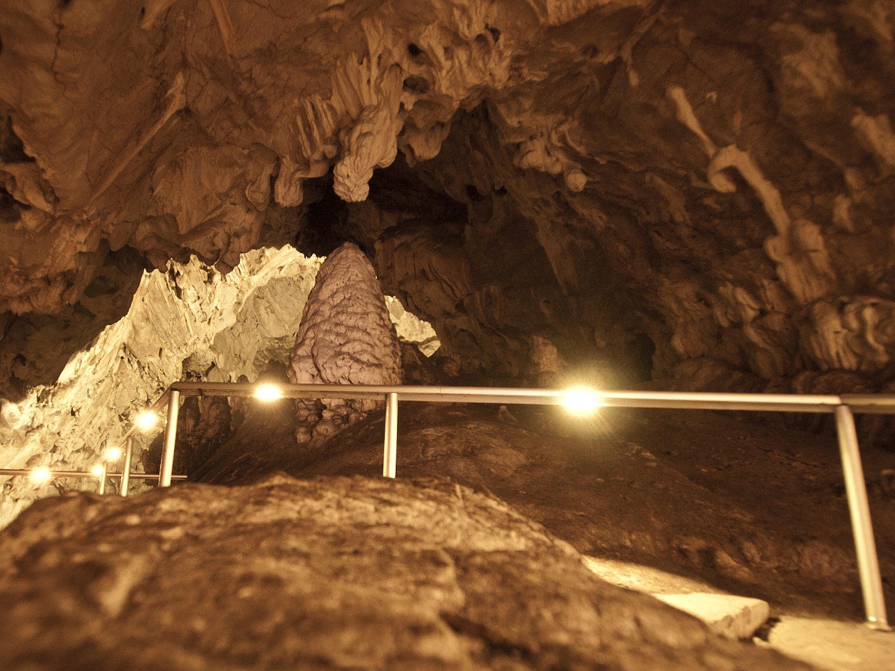 Cave Vrelo, Matka Canyon (Photo license: CC BY-NC 2.0)